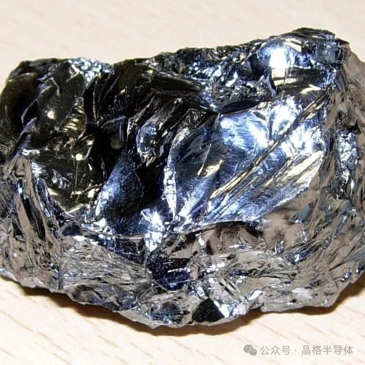 純化矽塊的特寫照片